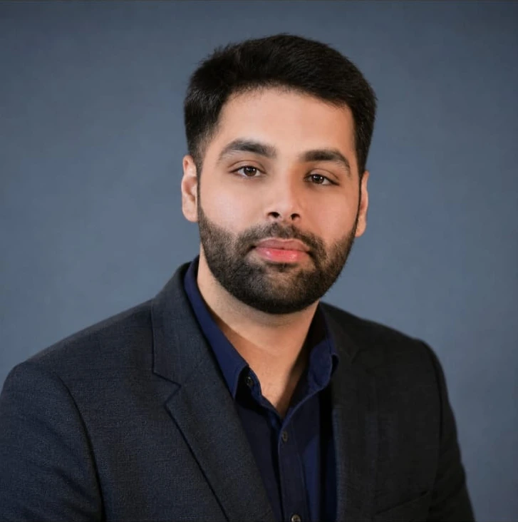 Adv. Sachin Arora, Senior Associate at Vashist Law Associates